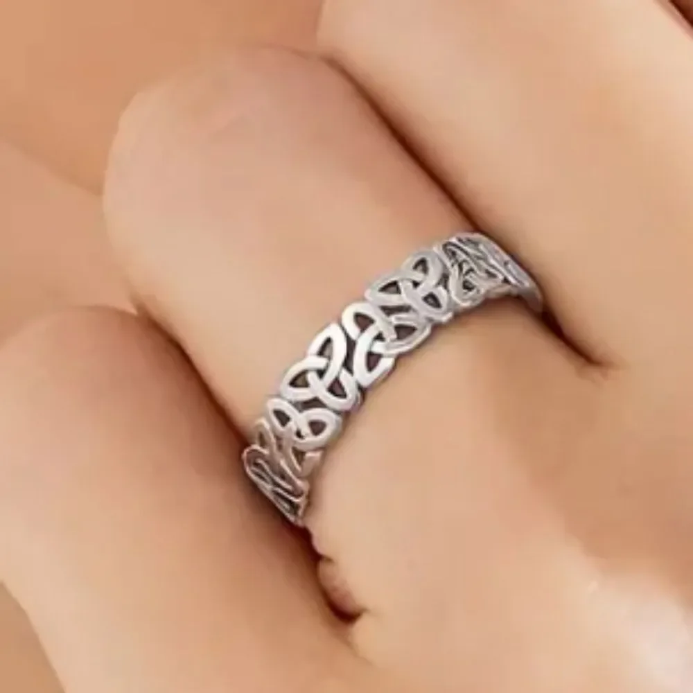 925 Sterling silver unisex elegant Celtic Hollow trinity Knot ring sz 8